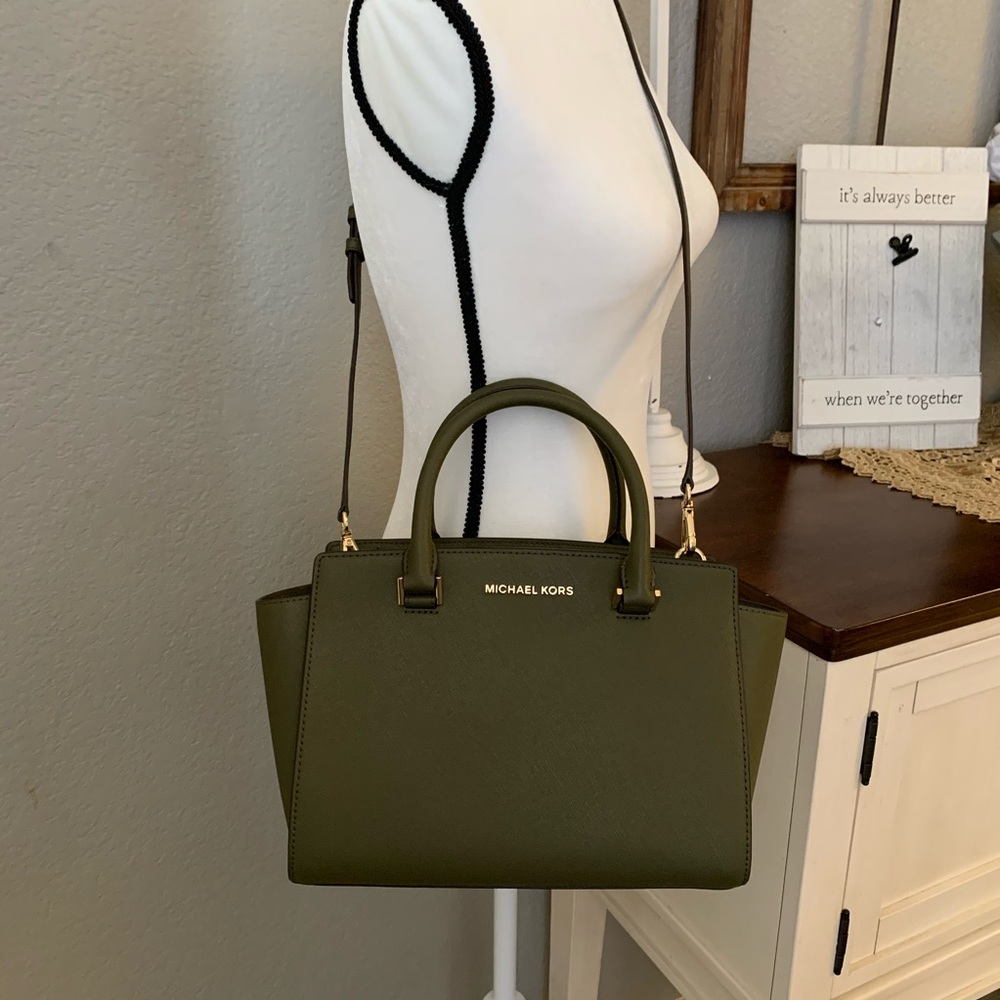 Last one ✨ New MK M/ Selma satchel 🌿 - Picture 2 of 8